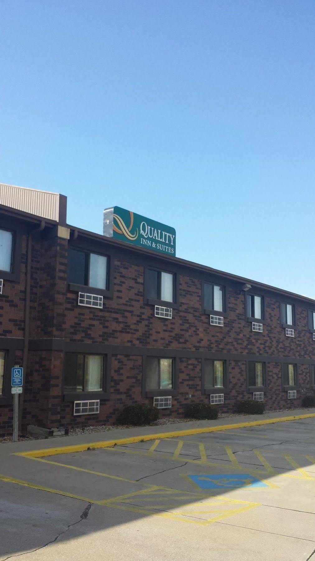 Quality Inn & Suites Champaign Exterior foto