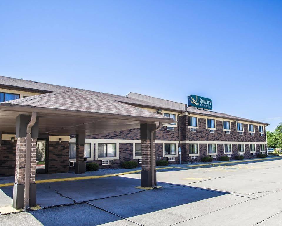 Quality Inn & Suites Champaign Exterior foto